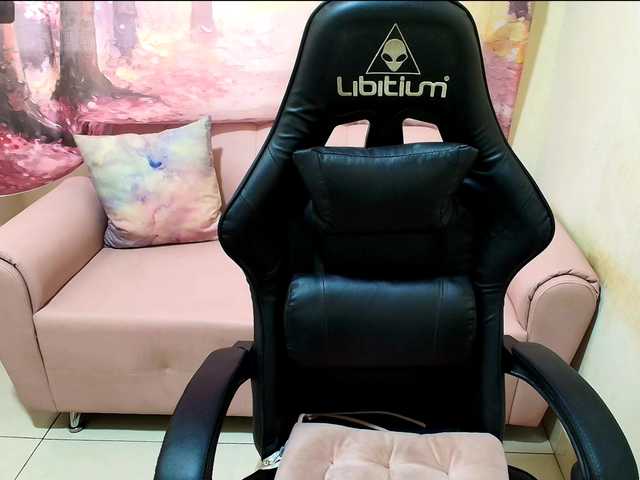 ambersexy18 live cam on BongaCams