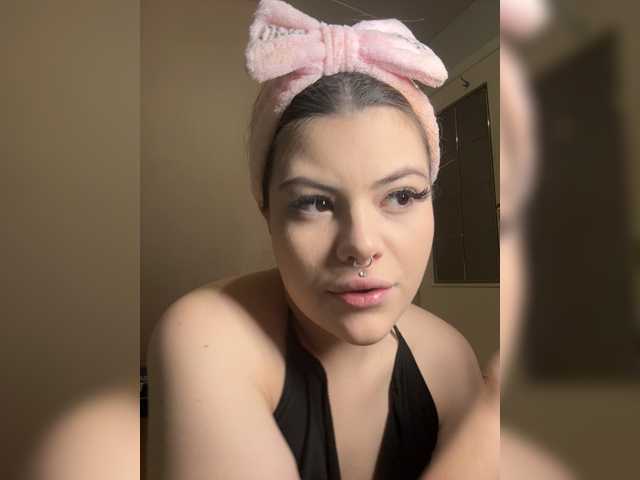 alissha05 live cam on BongaCams