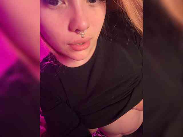 alissh18 webcam
