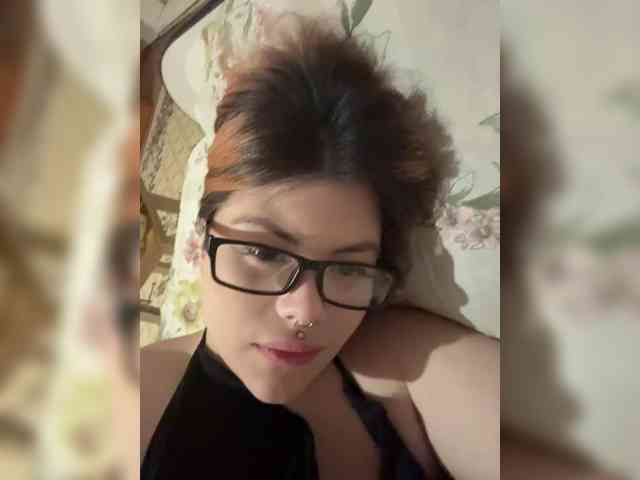 alissh18 webcam