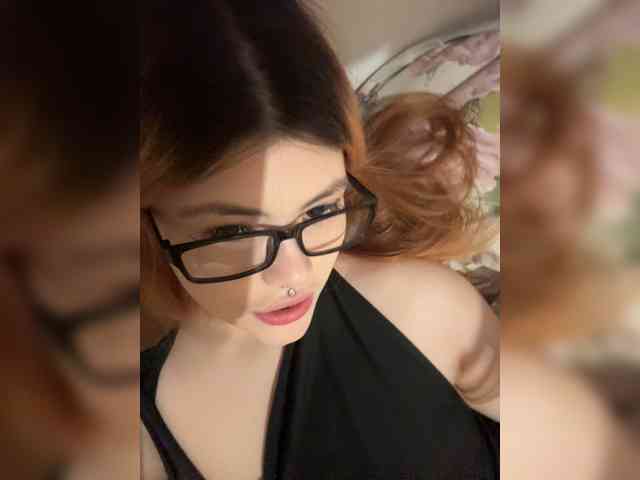 alissh18 webcam