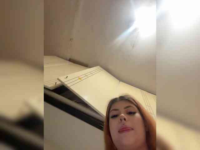 alissh18 webcam
