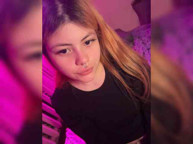 alissh18 webcam