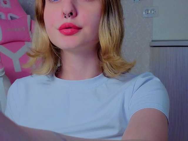 Hi-Kitti live cam on BongaCams