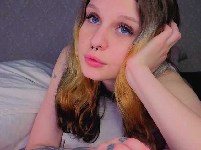 Hi-Kitti live cam on BongaCams