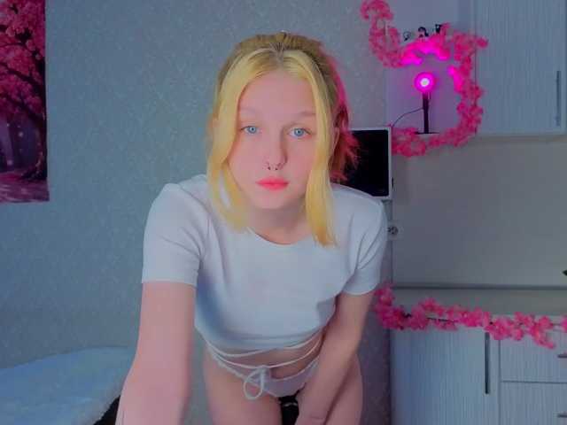 Hi-Kitti live cam on BongaCams