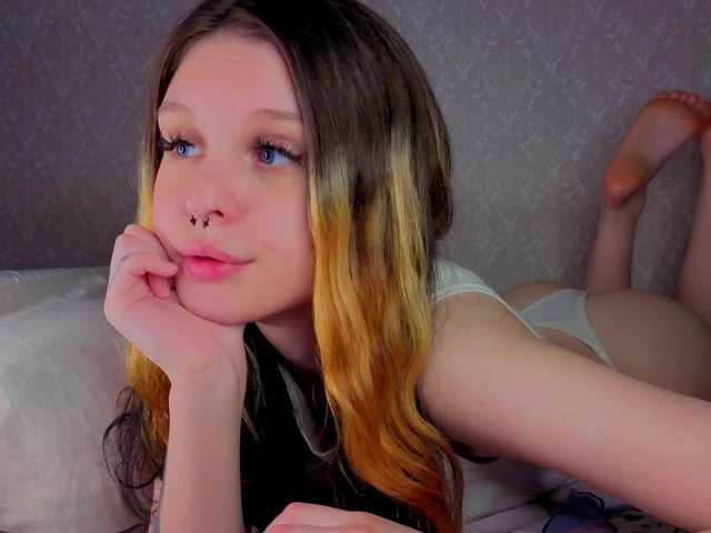 Hi-Kitti live cam on BongaCams
