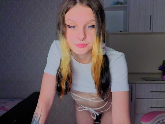 Hi-Kitti live cam on BongaCams