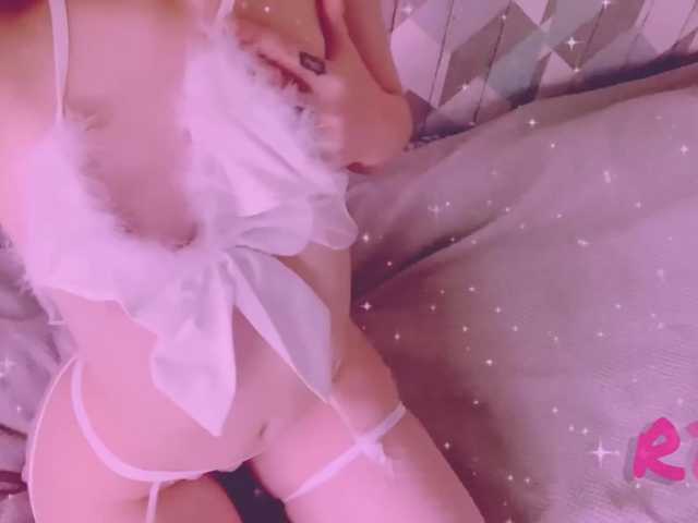 TinyDoll live webcam show