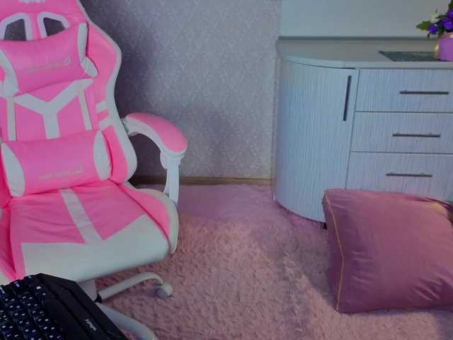 Hi-Kitti live cam on BongaCams