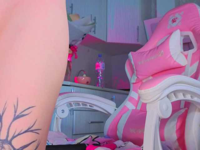 Hi-Kitti live cam on BongaCams