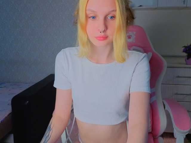 Hi-Kitti live cam on BongaCams