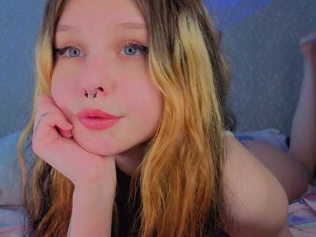 Hi-Kitti live cam on BongaCams