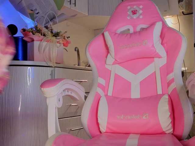 Hi-Kitti live cam on BongaCams