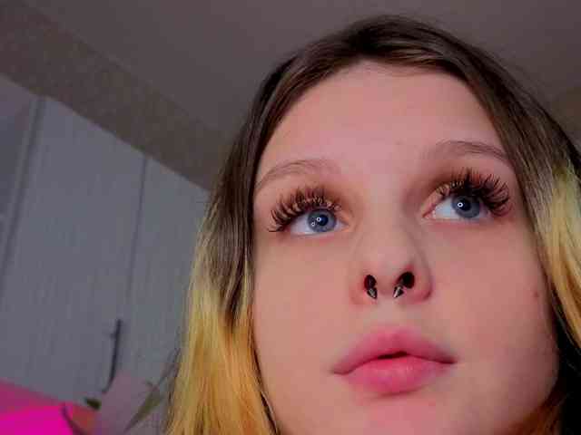 TinyDoll webcam