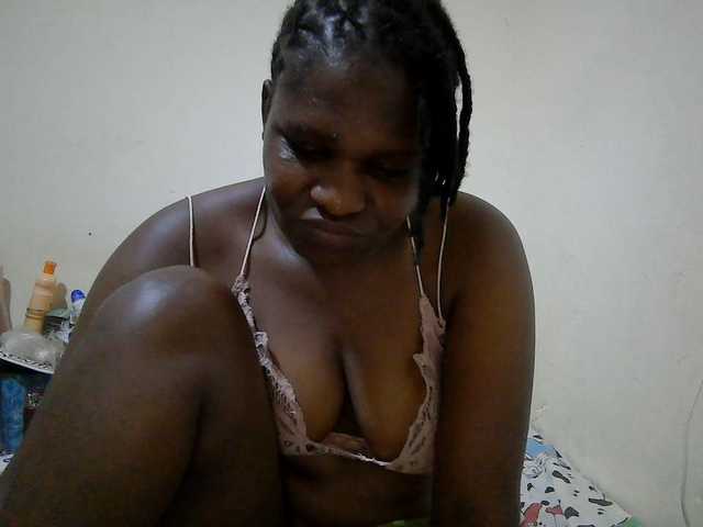 adara-lee live cam on UnifiedCams