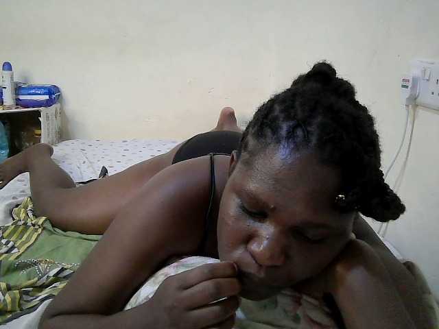 adara-lee live cam on BongaCams