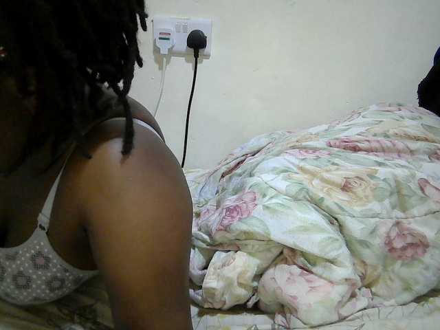 adara-lee live cam on BongaCams