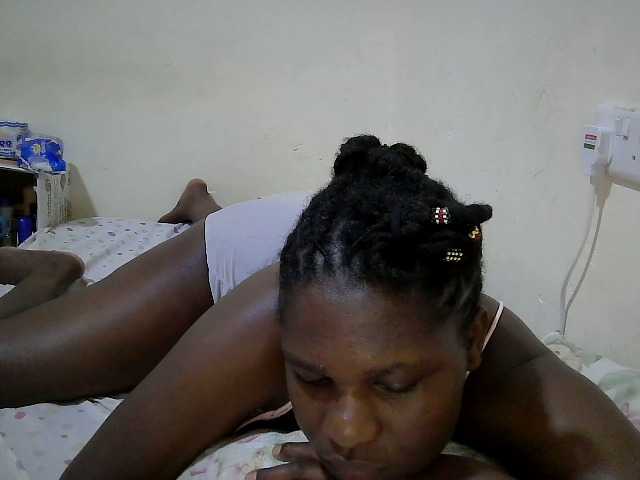 adara-lee live cam on BongaCams