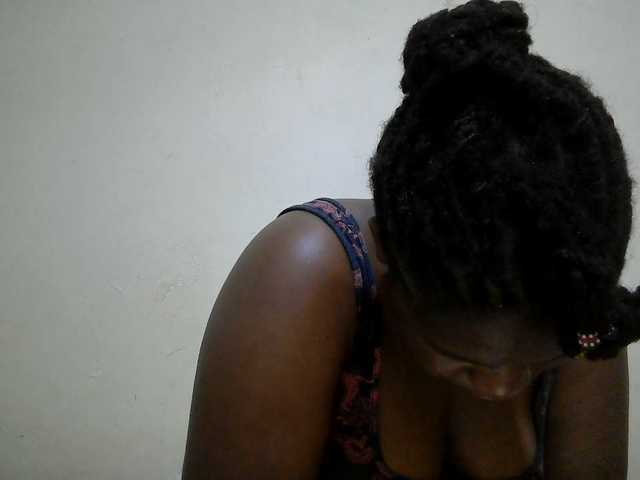adara-lee live cam