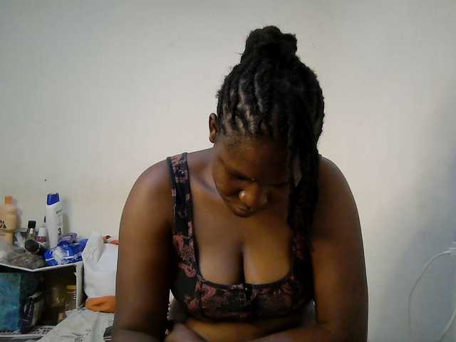 adara-lee live cam on UnifiedCams