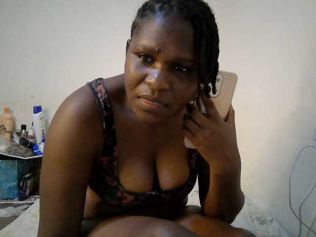 adara-lee live cam on UnifiedCams