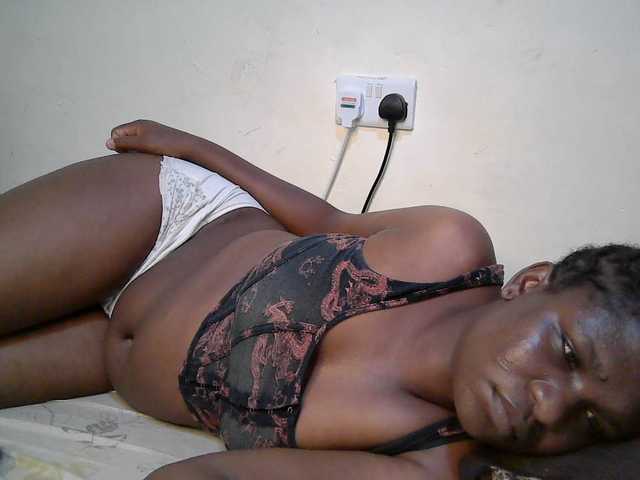 adara-lee live cam on BongaCams