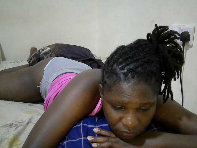 adara-lee live cam on BongaCams