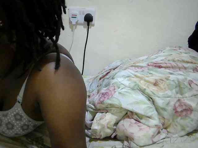 adara-lee webcam