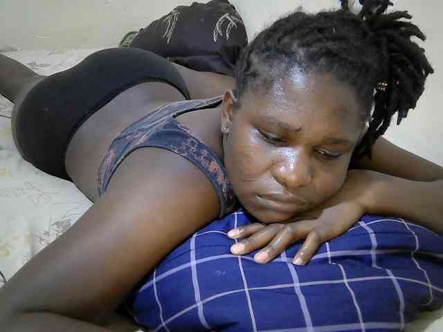 adara-lee webcam