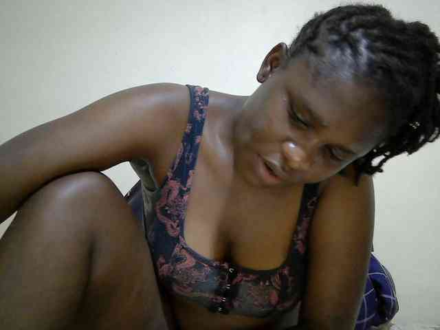 adara-lee webcam