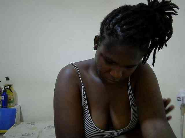 adara-lee webcam