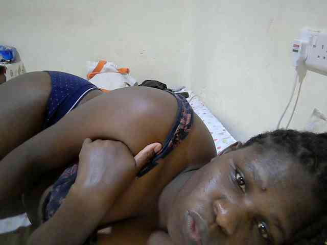 adara-lee webcam