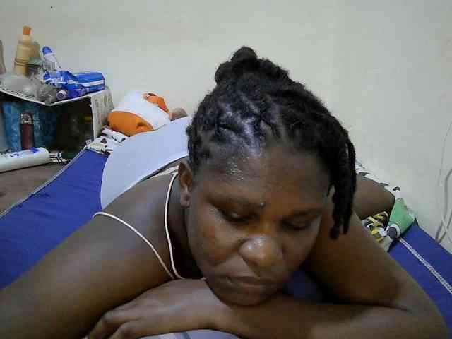 adara-lee webcam