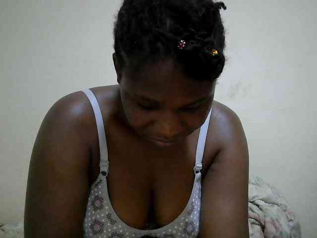 adara-lee webcam