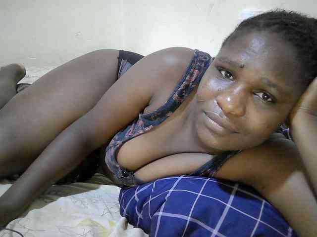 adara-lee webcam