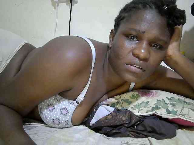 adara-lee webcam