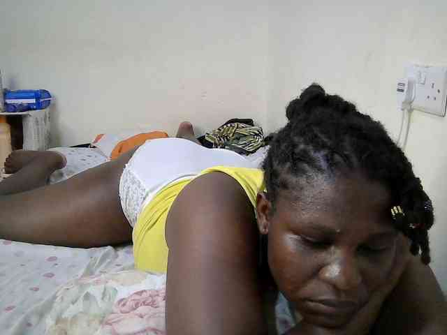 adara-lee webcam