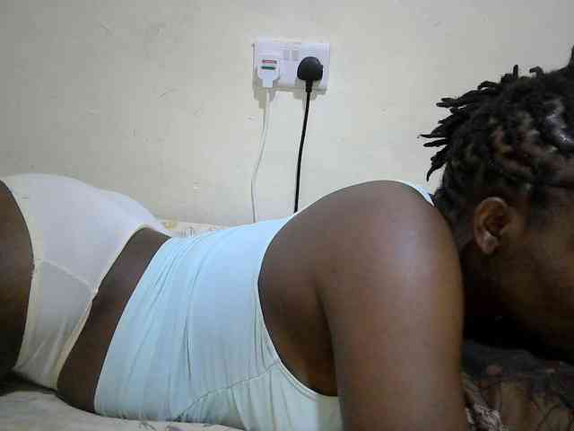 adara-lee Live Webcam on BongaCams