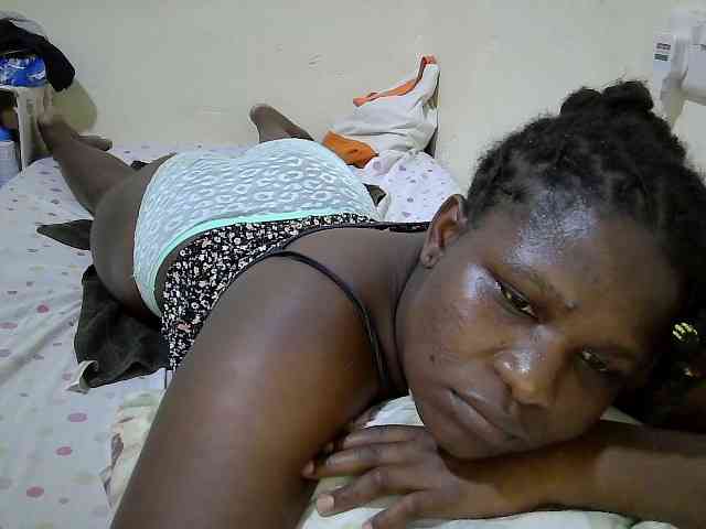adara-lee webcam