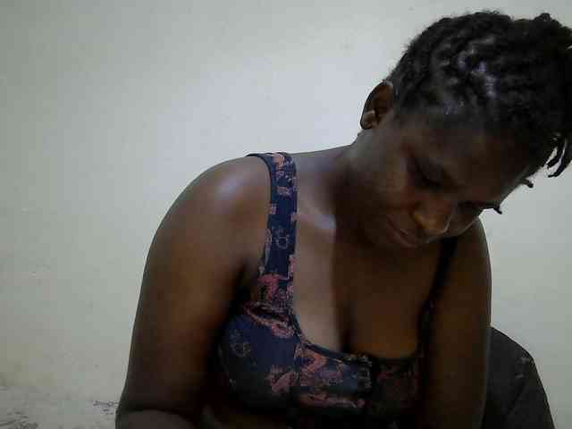 adara-lee webcam