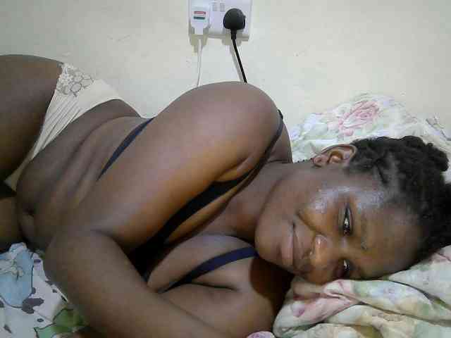 adara-lee webcam