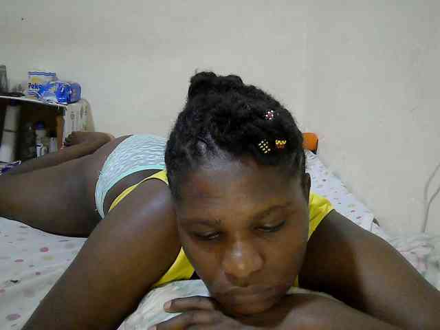 adara-lee webcam