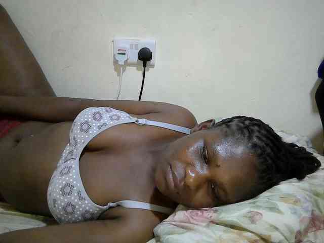 adara-lee webcam