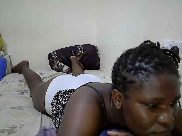 adara-lee webcam