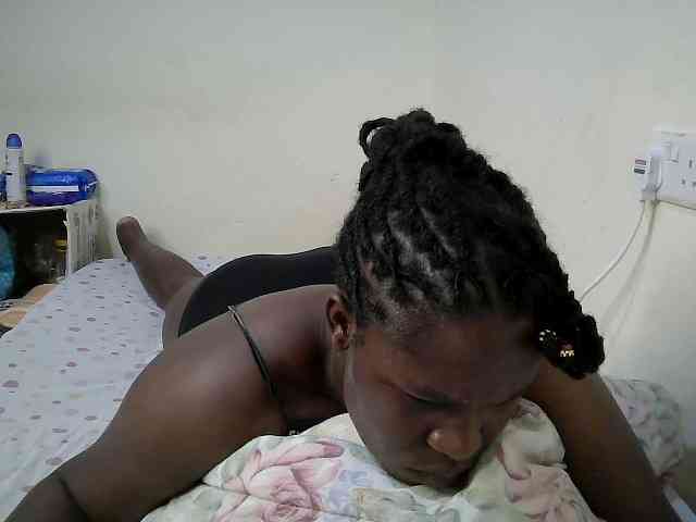 adara-lee webcam