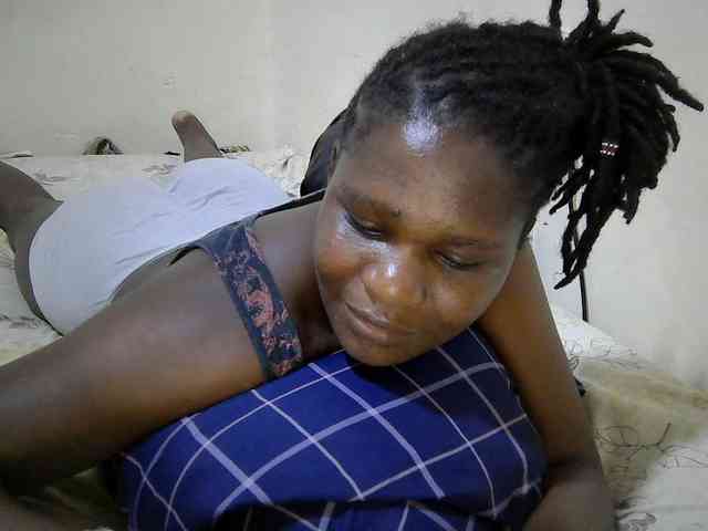 adara-lee webcam