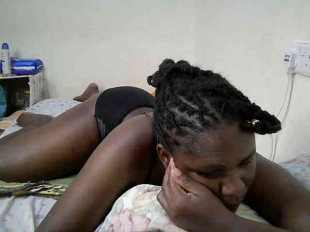 adara-lee webcam