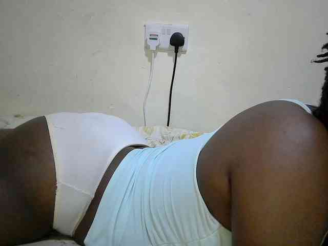 adara-lee webcam