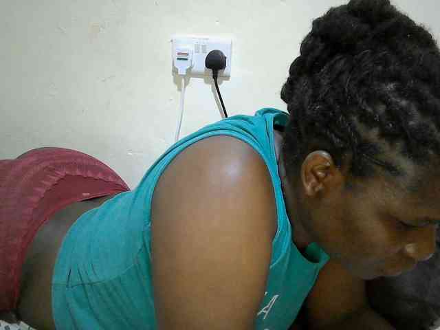 adara-lee webcam